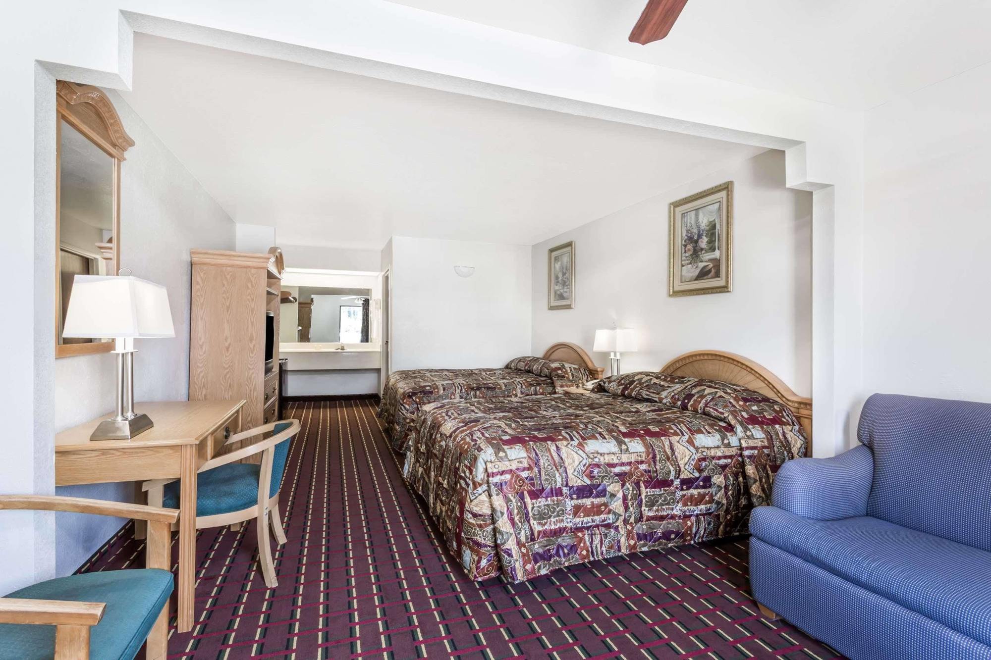 Brentwood Inn & Suites Suffolk Exteriör bild